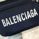 高品質 バレンシアガバッグコピー 定番人気2021新品 BALENCIAGA 男女兼用 ボディバッグ