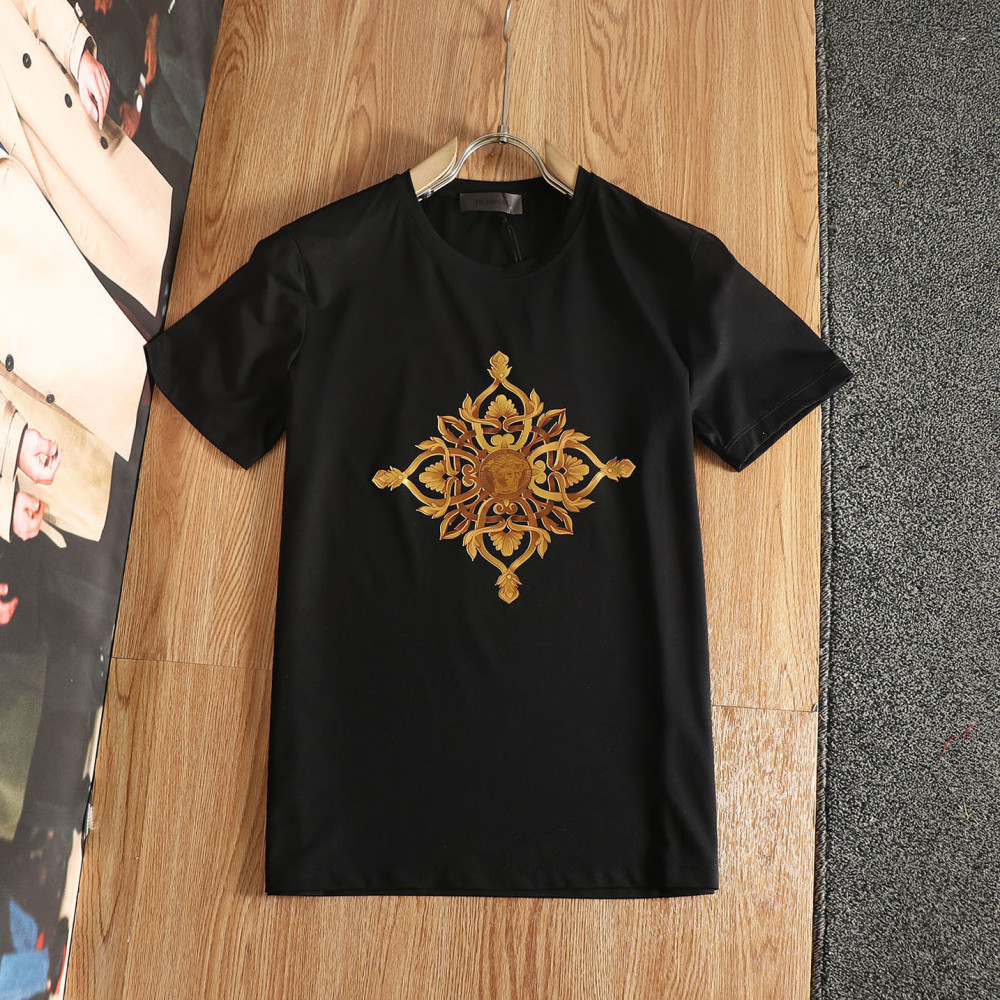 円 ヴェルサーチェ服コピー 大人気21新品 Versace メンズ 半袖tシャツ M Vog79 Com 円 ヴェルサーチェ服コピー 大人気21新品 Versace メンズ 半袖tシャツ M Vog79 Com