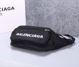 バレンシアガバッグコピー 2021新品注目度NO.1 BALENCIAGA 男女兼用 ボディバッグ