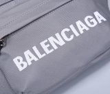 バレンシアガバッグコピー 2021新品注目度NO.1 BALENCIAGA 男女兼用 ボディバッグ