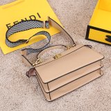 フェンディバッグコピー 大人気2021新品 FENDI レディース ハンドバッグ