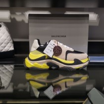 バレンシアガ 靴コピー 2021新品注目度NO.1 BALENCIAGA 男女兼用 スニーカー