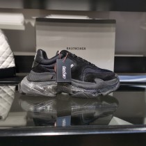 バレンシアガ 靴コピー 2021新品注目度NO.1 BALENCIAGA 男女兼用 スニーカー