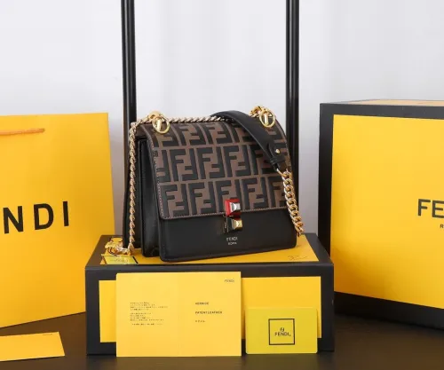 フェンディバッグコピー 大人気2021新品 FENDI レディース ショルダーバッグ