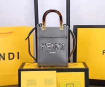 フェンディバッグコピー 大人気2021新品 FENDI レディース トートバッグ