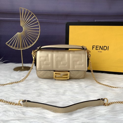 フェンディバッグコピー 大人気2021新品 FENDI レディース ショルダーバッグ