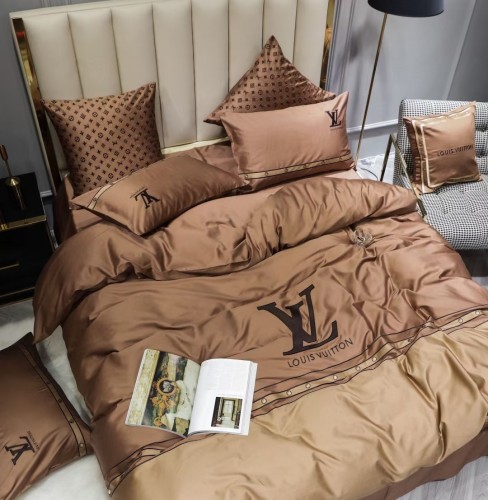 ルイヴィトン寝具カバーコピー 定番人気2022新品 Louis Vuitton 寝具カバー綿１０ ０％ 4点セット