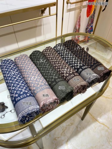 ルイヴィトンマフラーコピー 大人気2022新品 Louis Vuitton 男女兼用 ウールスカーフ 2色