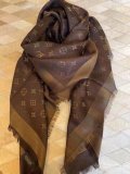 ルイヴィトンマフラーコピー 定番人気2022新品 Louis Vuitton 男女兼用 シルク スカーフ