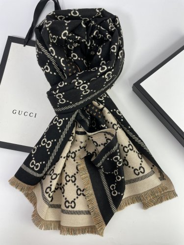 グッチマフラーコピー 大人気2022新品 GUCCI 男女兼用 ウールスカーフ