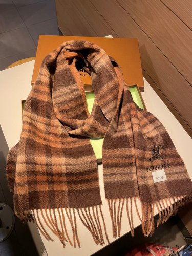 バーバリーマフラーコピー 2022新品注目度NO.1 BURBERRY 男女兼用 ウール スカーフ