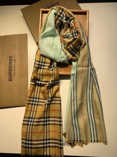 バーバリーマフラーコピー 定番人気2022新品 BURBERRY 男女兼用 ウール スカーフ