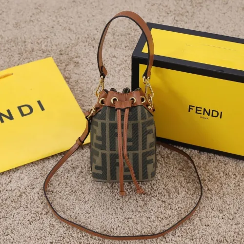 フェンディバッグコピー 大人気2022新品 FENDI レディース バケツバッグ