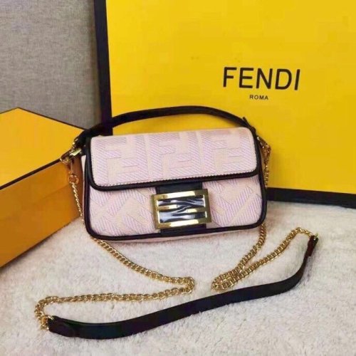 フェンディバッグコピー 2022新品注目度NO.1 FENDI レディース ショルダーバッグ