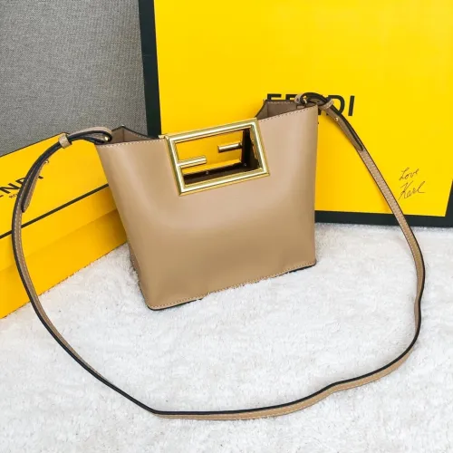 フェンディバッグコピー 定番人気2022新品 FENDI レディース ショルダーバッグ