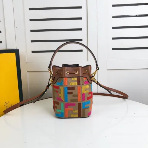 フェンディバッグコピー 2022新品注目度NO.1 FENDI レディース バケツバッグ