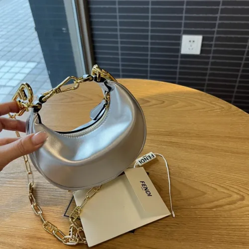 フェンディバッグコピー 大人気2022新品 FENDI レディース ハンドバッグ