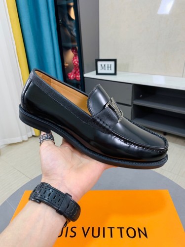ルイヴィトン靴コピー 大人気2023新品 Louis Vuitton メンズ 革靴