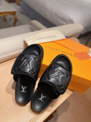 ルイヴィトン靴コピー 2023新品注目度NO.1 Louis Vuitton メンズ サンダル-スリッパ