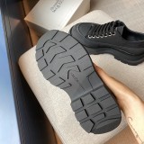 アレキサンダーマックイーン靴コピー 2023新品注目度NO.1 McQueen 男女兼用 スニーカー