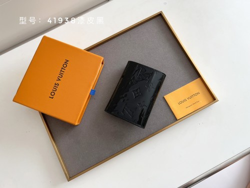 ルイヴィトン財布コピー 2023新品注目度NO.1 Louis Vuitton 男女兼用 短い財布