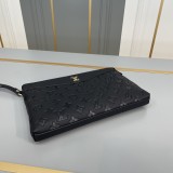 送料込 2024 ルイヴィトン 新作クラッチバッグコピー