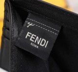 日本未入荷 フェンディ メンズ 折り財布 スーパーコピー 968568