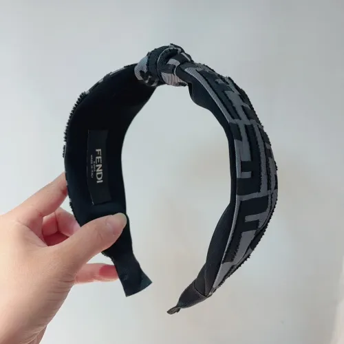 お洒落 フェンディ ヘアバンド 偽物
