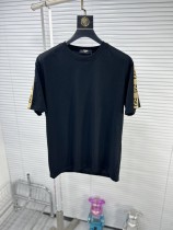 日本未入荷 2024 フェンディ 新作 半袖Tシャツ 偽物