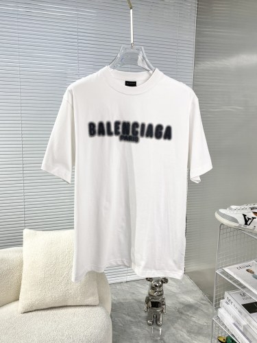 人気急上昇 2024 バレンシアガ 新作 半袖Tシャツ コピー