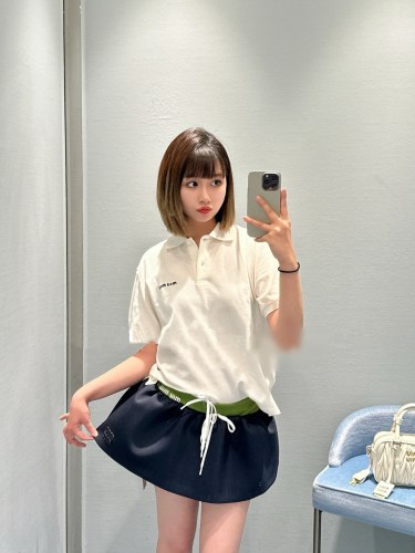 注目アイテム☆ 2024 ミュウミュウ 新作 半袖Tシャツ コピー 2色