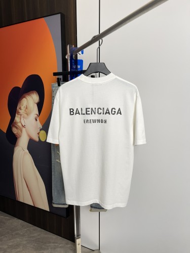 世界中で大人気♪ 2024 バレンシアガ 新作 半袖Tシャツ 偽物 2色