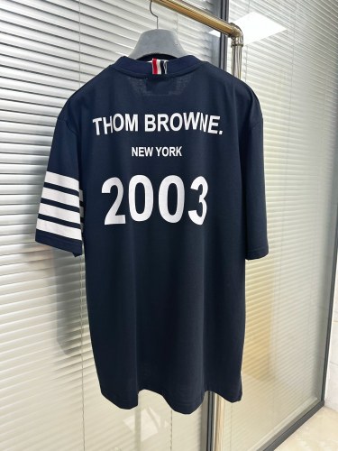 人気急上昇 2024 トム·ブラウン 新作 半袖Tシャツ コピー