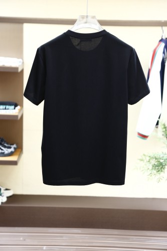 【限定カラー】2024 ヴェルサーチェ 新作半袖Tシャツ偽物 2色