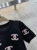 目を惹くカラー 2025 シャネル 新作 半袖Tシャツ スーパーコピー 2色