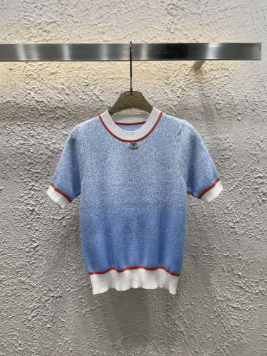 絶対欲しい！2025 シャネル 新作 半袖Tシャツ 偽物 2色