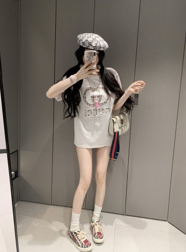 激安価格！2025 グッチ 新作 半袖Tシャツ スーパーコピー
