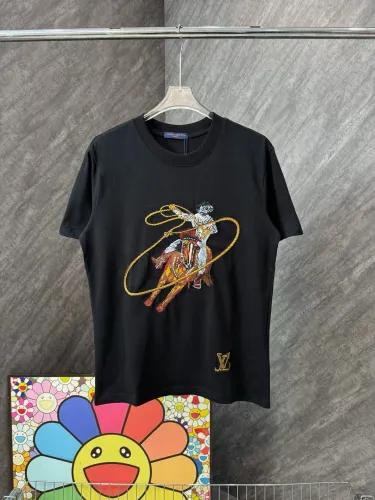 【大特価】2025 ルイヴィトン 新作 半袖Tシャツ コピー 2色