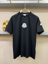 入手困難品！2025 モンクレール 新作 半袖Tシャツ 偽物