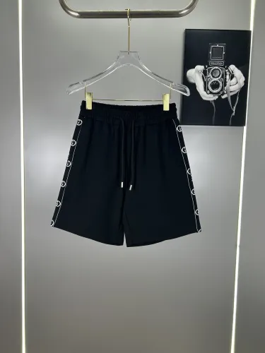 使い勝手良し 2025 グッチ 新作 ショートパンツ 偽物