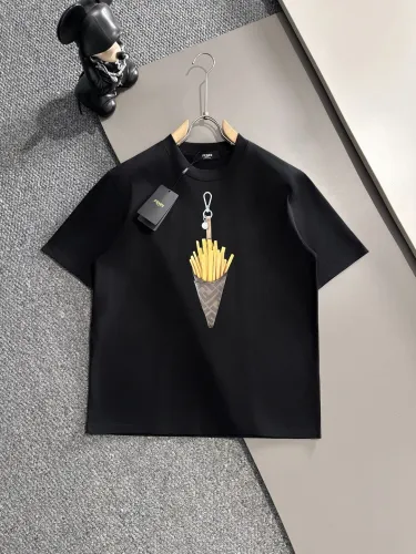 争奪戦 2025 フェンディ 新作 半袖Tシャツ コピー 2色