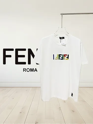 累積売上総額第１位！2025 フェンディ 新作 半袖Tシャツ コピー