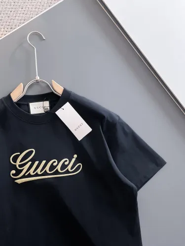 激安価格！2025 グッチ 新作 半袖Tシャツ コピー