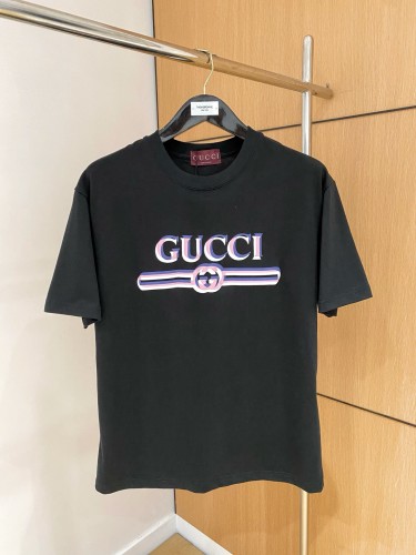 人気爆発☆ 2025 グッチ 新作 半袖Tシャツ スーパーコピー