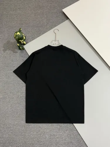 入手困難品！2025 プラダ 新作 半袖Tシャツ スーパーコピー