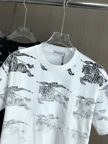 激安価格！2025 バーバリー 新作 半袖Tシャツ 偽物