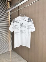激安価格！2025 バーバリー 新作 半袖Tシャツ 偽物