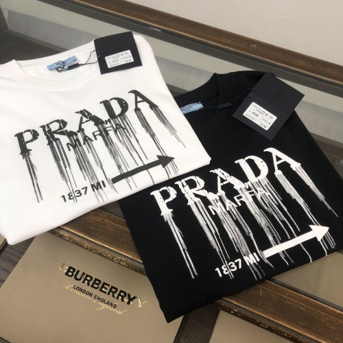 注目度抜群！ 2025 プラダ 新作 半袖Tシャツ 偽物