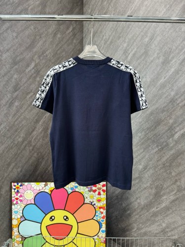 絶対欲しい！2025 ディオール 新作 半袖Tシャツ スーパーコピー