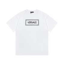 お洒落 2025 ヴェルサーチェ 新作 半袖Tシャツ 偽物